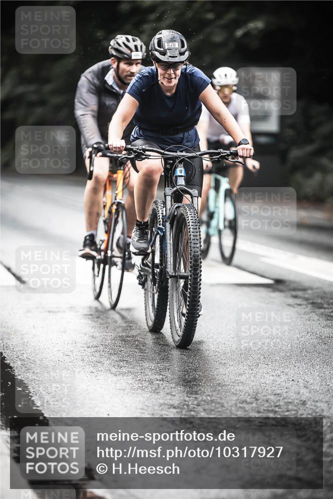 13.09.2026 - Stadtparktriathlon H.Heesch http://msf.ph/oto/10317927 13.09.2026 11:53:46 Radfahren 799, 817, 828, 838, 870, 874, 880, 907, 939 meine-sportfotos.de