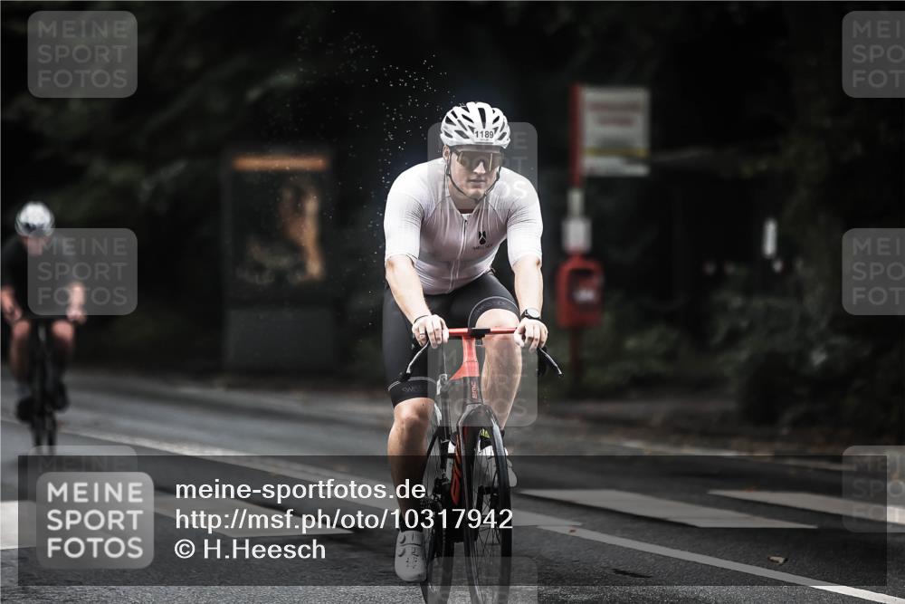 13.09.2026 - Stadtparktriathlon H.Heesch http://msf.ph/oto/10317942 13.09.2026 13:01:56 Radfahren 1189, 1232, 1248, 1287, 1299, 1329, 1355, 1376, 1393 meine-sportfotos.de