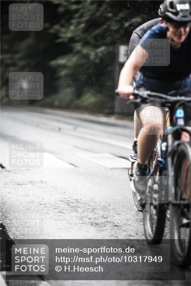 13.09.2026 - Stadtparktriathlon H.Heesch http://msf.ph/oto/10317949 13.09.2026 11:53:47 Radfahren 799, 817, 828, 838, 870, 874, 880, 907, 939 meine-sportfotos.de