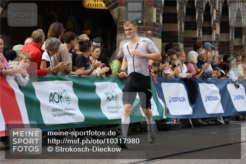 13.09.2026 - 21. swb-Marathon Bremen Strokosch-Dieckow http://msf.ph/oto/10317980 13.09.2026 13:07:04 Ziel 508, 521, 788, 1009, 2832, 3127, 3910, 4574, 4777, 5238, 6784, 6951, 8580, 8888, 1540, 1863, 3118, 4808, 6053, 7636, 7876, 8980, 9927 meine-sportfotos.de