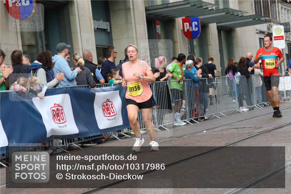 13.09.2026 - 21. swb-Marathon Bremen Strokosch-Dieckow http://msf.ph/oto/10317986 13.09.2026 10:57:51 Ziel 10249, 10494, 10530, 10543, 10559, 10604, 10673, 10750, 10798, 10826, 10828, 10903, 10914, 10931, 10932, 11120, 11131, 11136, 11202, 11295, 11332, 11388, 11420, 11752, 11863, 11884, 11906, 11952, 12017, 12092, 12386, 12387, 12441, 12482, 12551, 10078, 10177, 10460, 10565, 10707, 10728, 11106, 11153, 11245, 11480, 11532, 11568, 11824, 11856, 11965, 11966, 12222, 12228, 12231, 12264, 12427, 12551 meine-sportfotos.de