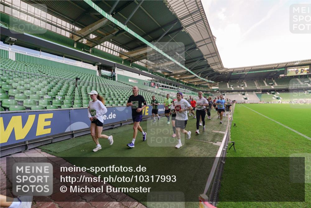 13.09.2026 - 21. swb-Marathon Bremen Michael Burmester http://msf.ph/oto/10317993 13.09.2026 13:15:50 Laufen im Stadion 143, 153, 231, 263, 266, 300, 414, 598, 612, 653, 990, 1008, 1047, 1185, 1312, 1465, 1539, 1818, 1819, 1874, 2013, 2218, 2235, 2314, 2351, 2359, 2363, 2385, 2386, 2466, 2468, 2484, 2494, 2579, 2664, 2667, 2678, 2690, 2691, 2698, 2737, 2760, 2778, 2783, 2799, 2838, 2846, 2859, 2861, 2865, 2874, 2958, 2974, 2978, 3001, 3075, 3133, 3157, 3165, 3185, 3237, 3265, 3331, 3355, 3382, 3387, 3486, 3501, 3512, 3670, 3680, 3829, 4034, 4080, 4306, 703 meine-sportfotos.de