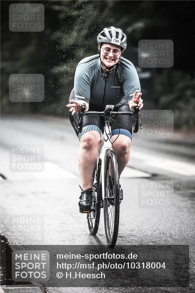 13.09.2026 - Stadtparktriathlon H.Heesch http://msf.ph/oto/10318004 13.09.2026 11:53:51 Radfahren 799, 828, 838, 870, 874, 880, 939 meine-sportfotos.de