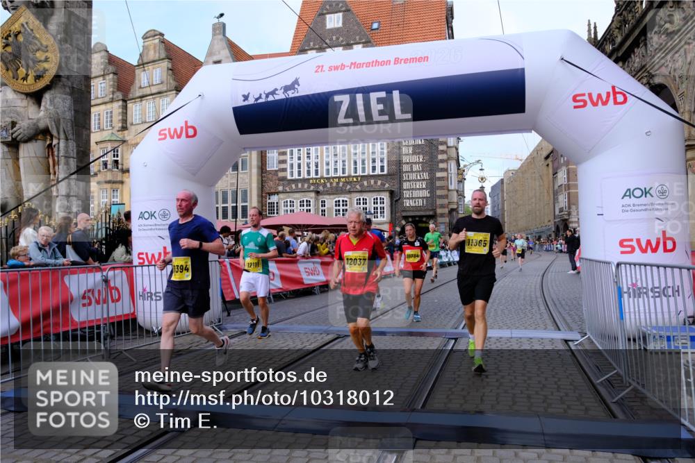 13.09.2026 - 21. swb-Marathon Bremen Tim E. http://msf.ph/oto/10318012 13.09.2026 10:57:44 Ziel 10177, 10226, 10300, 10394, 10517, 10518, 10687, 11106, 11365, 11480, 11498, 11609, 11734, 11965, 11966, 12037, 12111, 12263, 12372, 12400, 12411 meine-sportfotos.de