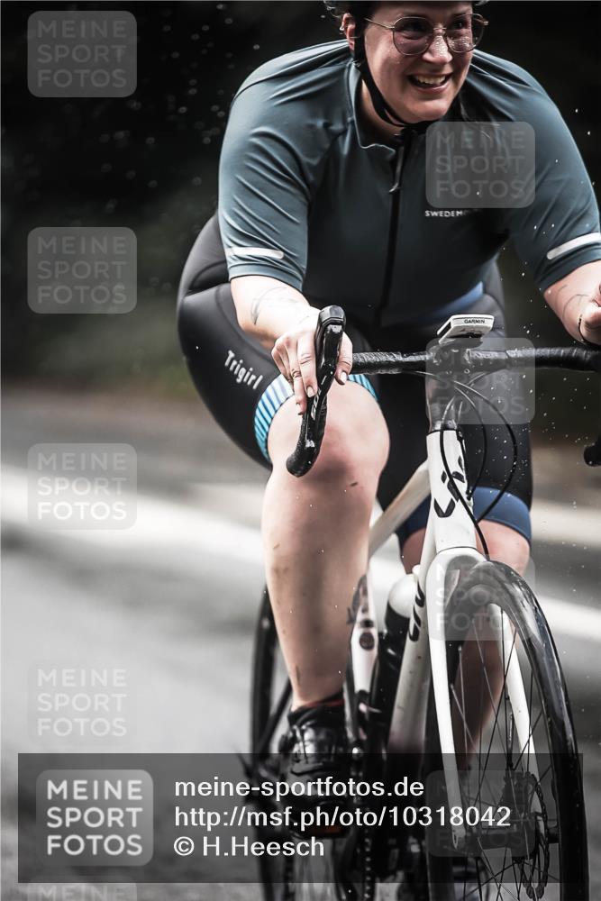 13.09.2026 - Stadtparktriathlon H.Heesch http://msf.ph/oto/10318042 13.09.2026 11:53:52 Radfahren 799, 828, 838, 870, 874, 880, 939 meine-sportfotos.de