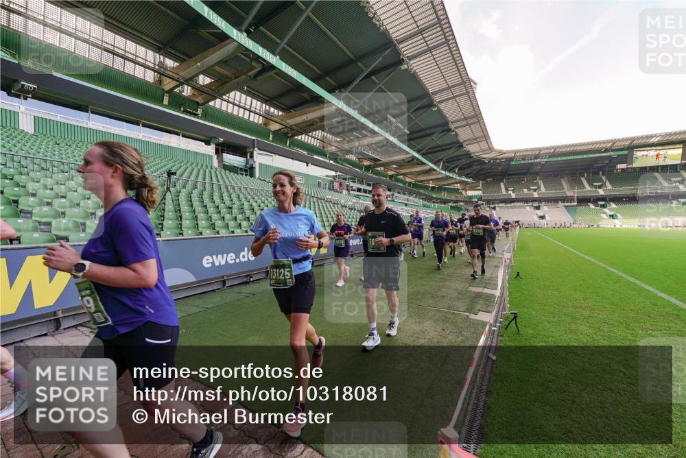 13.09.2026 - 21. swb-Marathon Bremen Michael Burmester http://msf.ph/oto/10318081 13.09.2026 13:15:58 Laufen im Stadion 134, 143, 153, 231, 263, 266, 271, 300, 414, 598, 612, 653, 990, 1047, 1185, 1312, 1465, 1539, 1825, 1874, 2013, 2218, 2235, 2259, 2351, 2359, 2363, 2385, 2386, 2466, 2468, 2484, 2494, 2562, 2579, 2664, 2667, 2678, 2690, 2691, 2698, 2737, 2760, 2778, 2783, 2799, 2838, 2846, 2859, 2861, 2865, 2874, 2958, 2974, 2996, 3001, 3075, 3133, 3157, 3165, 3185, 3237, 3265, 3331, 3355, 3366, 3382, 3387, 3486, 3501, 3512, 3670, 3680, 3829, 4034, 4080, 4306, 703 meine-sportfotos.de
