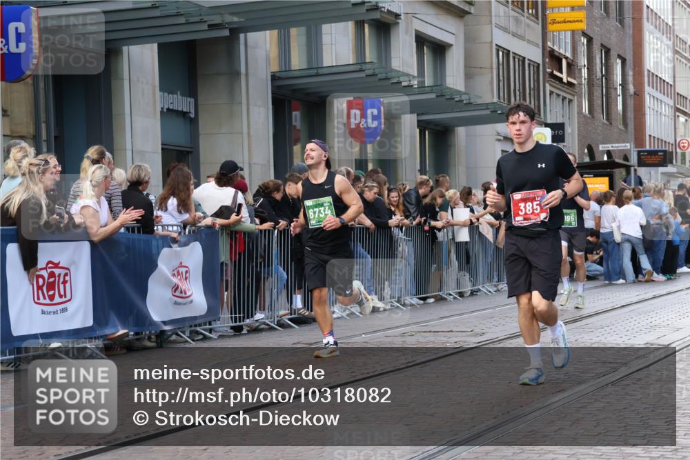 13.09.2026 - 21. swb-Marathon Bremen Strokosch-Dieckow http://msf.ph/oto/10318082 13.09.2026 13:17:01 Ziel 842, 2052, 3148, 4805, 6095, 6624, 6734, 6759, 6803, 7284, 8111, 8253, 8418, 8446, 8532, 8714, 9075, 385, 472, 675, 696, 734, 827, 1970, 2319, 2473, 2474, 2809, 3246, 3706, 3716, 3961, 4135, 4137, 4156, 4485, 5772, 6049, 6531, 6535, 6704, 6819, 6953, 7284, 7297, 7387, 7875, 8858 meine-sportfotos.de