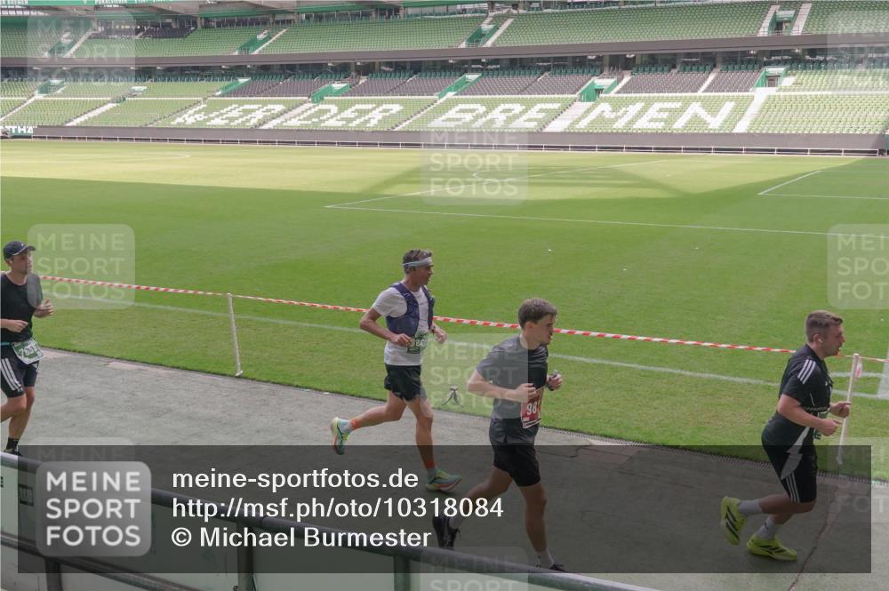 13.09.2026 - 21. swb-Marathon Bremen Michael Burmester http://msf.ph/oto/10318084 13.09.2026 12:53:22 Laufen im Stadion 102, 107, 145, 235, 313, 376, 472, 541, 560, 615, 616, 675, 683, 696, 740, 755, 792, 816, 827, 863, 982, 985, 987, 1033, 1056, 1076, 1207, 1232, 1252, 1297, 1419, 1433, 1445, 1468, 1492, 1528, 1542, 1551, 1646, 1664, 1704, 1707, 1814, 1955, 2007, 2008, 2043, 2055, 2203, 2280, 2350, 2362, 2401, 2422, 2454, 2480, 2498, 2499, 2623, 2701, 2767, 2820, 2858, 2882, 2913, 2971, 2997, 3085, 3149, 3236, 3336, 3362, 3413, 3448, 3566, 3830, 3899, 3988, 4283, 4475, 4605 meine-sportfotos.de