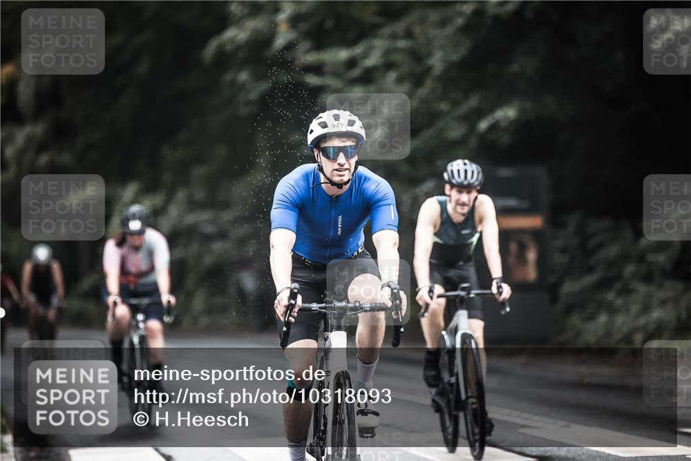 13.09.2026 - Stadtparktriathlon H.Heesch http://msf.ph/oto/10318093 13.09.2026 11:54:01 Radfahren 762, 785, 835, 871, 945 meine-sportfotos.de