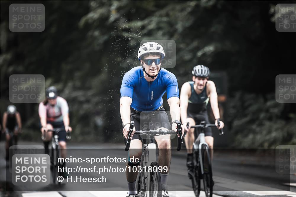13.09.2026 - Stadtparktriathlon H.Heesch http://msf.ph/oto/10318099 13.09.2026 11:54:01 Radfahren 762, 785, 835, 871, 945 meine-sportfotos.de