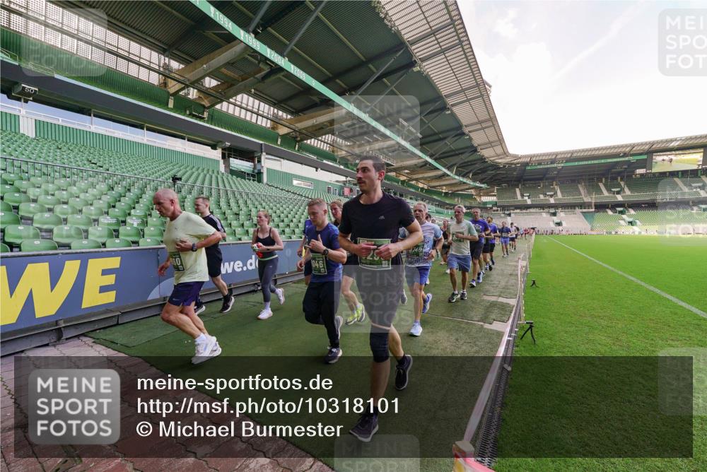 13.09.2026 - 21. swb-Marathon Bremen Michael Burmester http://msf.ph/oto/10318101 13.09.2026 13:16:00 Laufen im Stadion 134, 143, 153, 231, 263, 266, 271, 300, 414, 598, 612, 653, 990, 1047, 1185, 1312, 1465, 1539, 1825, 1874, 2013, 2218, 2235, 2259, 2351, 2359, 2363, 2381, 2385, 2386, 2466, 2468, 2484, 2494, 2562, 2579, 2664, 2667, 2678, 2690, 2691, 2698, 2737, 2760, 2778, 2783, 2799, 2846, 2859, 2861, 2865, 2874, 2958, 2974, 2996, 3001, 3075, 3133, 3157, 3165, 3185, 3237, 3265, 3331, 3355, 3366, 3382, 3387, 3486, 3501, 3512, 3670, 3680, 3829, 4034, 4080, 4306, 703 meine-sportfotos.de