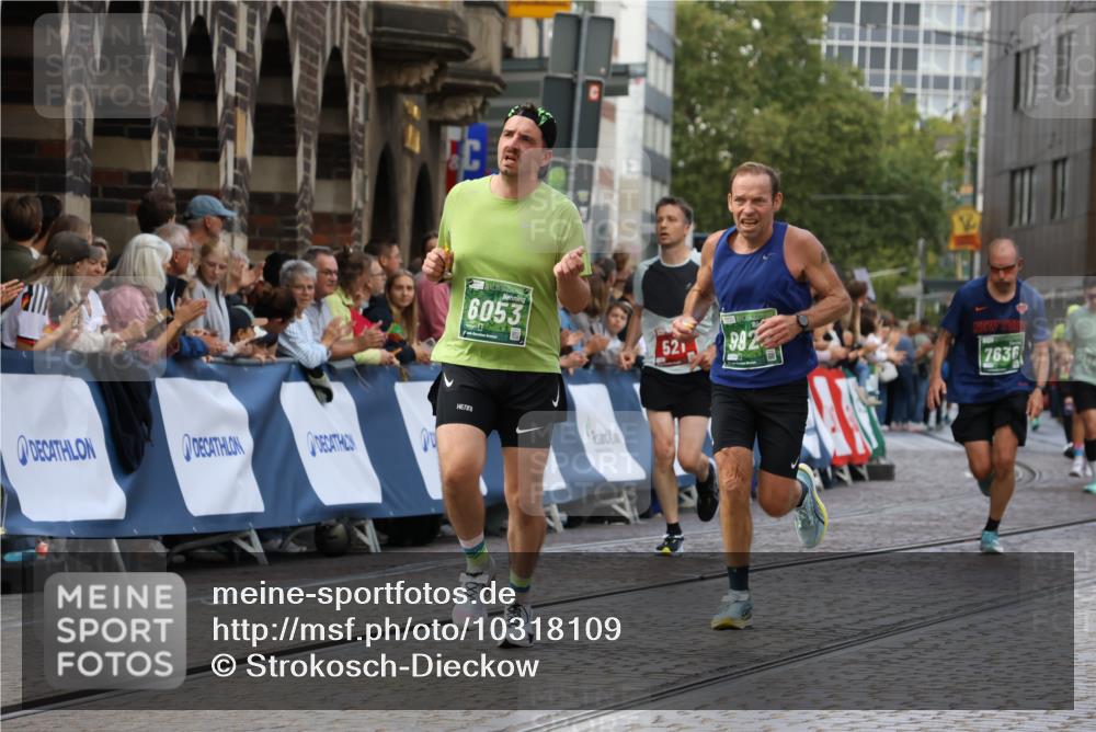 13.09.2026 - 21. swb-Marathon Bremen Strokosch-Dieckow http://msf.ph/oto/10318109 13.09.2026 13:07:06 Ziel 508, 521, 749, 788, 1009, 3127, 3910, 4574, 4777, 5238, 6784, 6951, 8580, 8888, 1540, 1863, 3043, 3118, 4808, 6053, 7636, 7876, 8980, 9927 meine-sportfotos.de