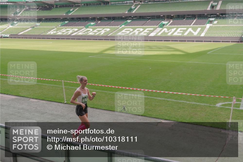 13.09.2026 - 21. swb-Marathon Bremen Michael Burmester http://msf.ph/oto/10318111 13.09.2026 12:53:26 Laufen im Stadion 102, 107, 145, 313, 376, 385, 472, 481, 541, 560, 615, 616, 675, 683, 696, 740, 755, 792, 816, 827, 982, 985, 987, 1033, 1056, 1076, 1207, 1232, 1252, 1297, 1419, 1433, 1445, 1468, 1492, 1528, 1542, 1551, 1631, 1646, 1664, 1704, 1707, 1814, 1955, 2007, 2008, 2043, 2055, 2203, 2280, 2350, 2362, 2401, 2422, 2454, 2480, 2498, 2499, 2623, 2701, 2767, 2820, 2824, 2858, 2882, 2913, 2971, 2997, 3054, 3085, 3149, 3236, 3336, 3362, 3413, 3448, 3830, 3899, 3988, 4283, 4475, 4605 meine-sportfotos.de