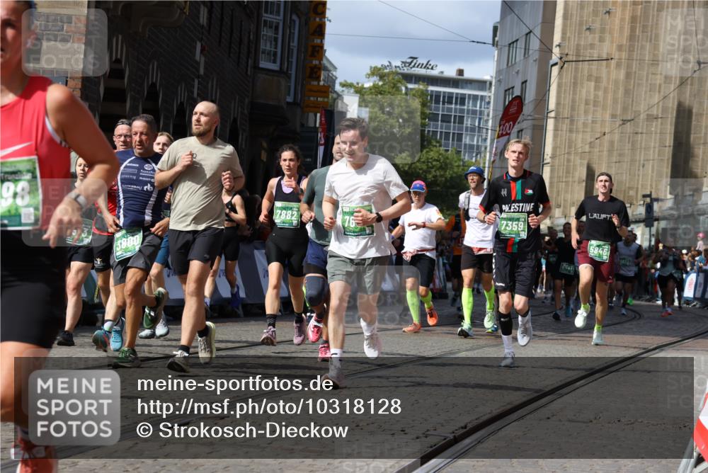 13.09.2026 - 21. swb-Marathon Bremen Strokosch-Dieckow http://msf.ph/oto/10318128 13.09.2026 13:31:03 Ziel 625, 800, 834, 1533, 1771, 1841, 1926, 1941, 2369, 2452, 2723, 2985, 4206, 4251, 4332, 4342, 4425, 4757, 4920, 5551, 5600, 5681, 5802, 5822, 5900, 6134, 6343, 6347, 6523, 6988, 7012, 7253, 7567, 7645, 9290, 9653, 9692, 9695, 9699, 9767, 9825, 13090, 217, 1398, 2244, 2513, 2802, 3396, 3762, 3800, 4477, 4647, 5673, 5720, 5846, 6419, 6619, 6732, 7296, 7359, 7637, 7812, 7882, 8035, 8097, 8342, 8382, 8726, 9147, 9274, 9337, 9822, 9969, 9977 meine-sportfotos.de