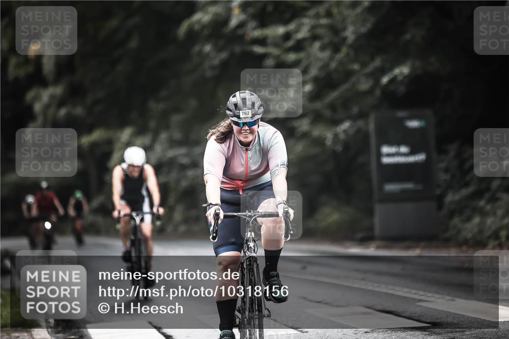 13.09.2026 - Stadtparktriathlon H.Heesch http://msf.ph/oto/10318156 13.09.2026 11:54:02 Radfahren 762, 785, 835, 871, 945 meine-sportfotos.de