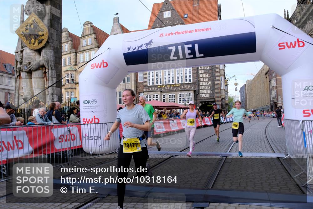 13.09.2026 - 21. swb-Marathon Bremen Tim E. http://msf.ph/oto/10318164 13.09.2026 10:57:48 Ziel 10177, 10226, 10300, 10394, 10517, 10518, 11106, 11245, 11365, 11480, 11498, 11609, 11734, 11965, 11966, 12037, 12111, 12222, 12372, 12400 meine-sportfotos.de