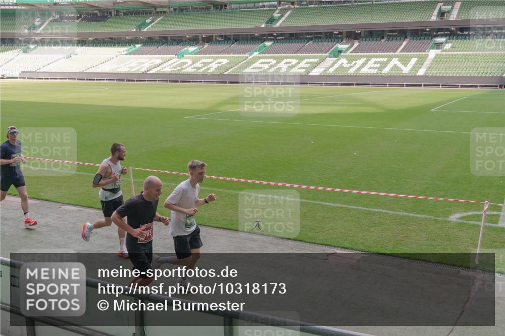 13.09.2026 - 21. swb-Marathon Bremen Michael Burmester http://msf.ph/oto/10318173 13.09.2026 12:53:31 Laufen im Stadion 102, 107, 145, 189, 313, 376, 385, 472, 481, 541, 560, 615, 616, 666, 675, 683, 696, 740, 755, 792, 816, 827, 982, 985, 987, 1033, 1056, 1076, 1207, 1232, 1252, 1297, 1419, 1433, 1445, 1468, 1528, 1542, 1551, 1631, 1646, 1658, 1664, 1704, 1707, 1814, 2007, 2043, 2055, 2203, 2280, 2350, 2362, 2401, 2422, 2454, 2480, 2498, 2499, 2623, 2701, 2767, 2820, 2824, 2858, 2882, 2913, 2962, 2971, 2997, 3054, 3085, 3149, 3236, 3336, 3362, 3413, 3448, 3830, 3988, 4283, 4475, 4605 meine-sportfotos.de