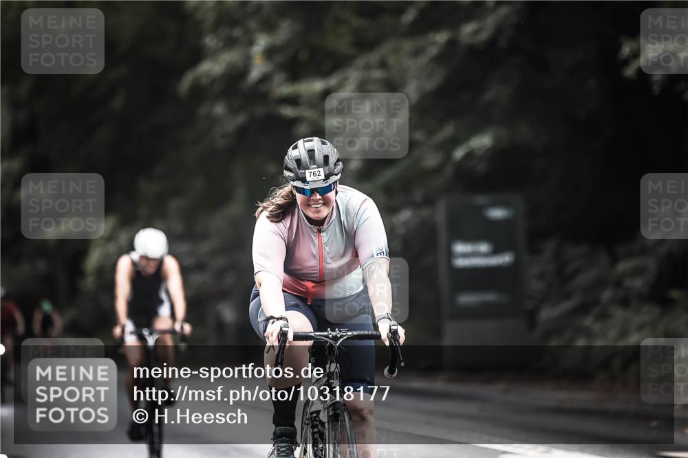 13.09.2026 - Stadtparktriathlon H.Heesch http://msf.ph/oto/10318177 13.09.2026 11:54:03 Radfahren 759, 762, 785, 835, 871, 945 meine-sportfotos.de