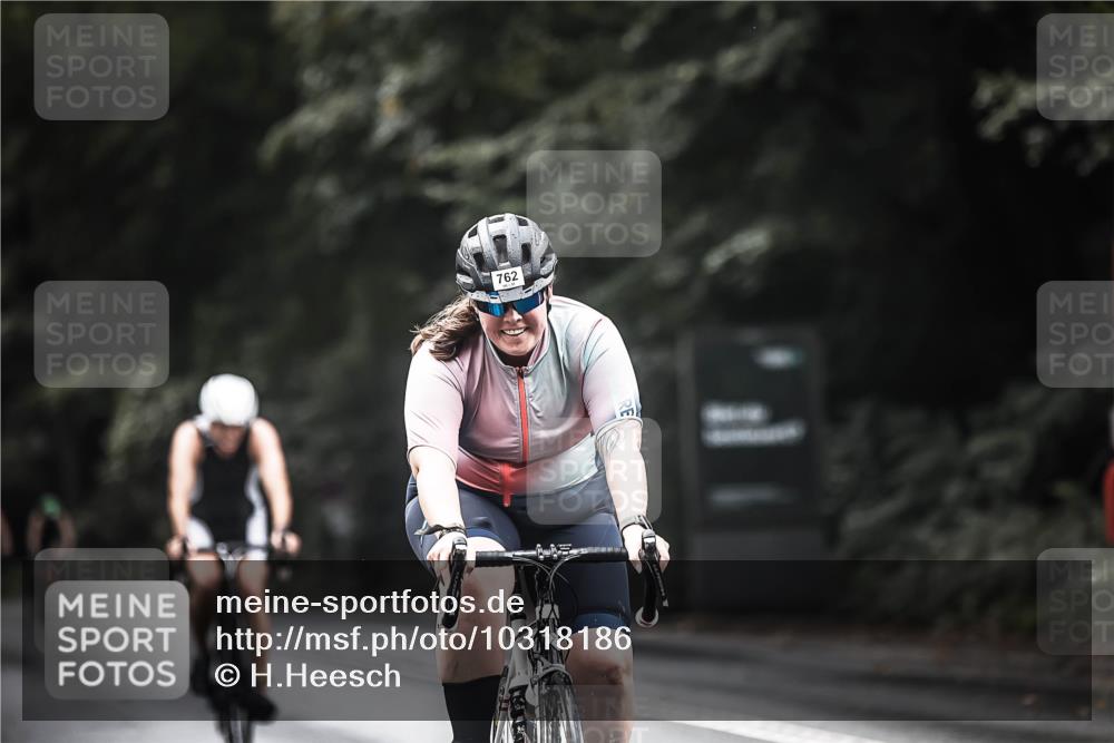 13.09.2026 - Stadtparktriathlon H.Heesch http://msf.ph/oto/10318186 13.09.2026 11:54:03 Radfahren 759, 762, 785, 835, 871, 945 meine-sportfotos.de