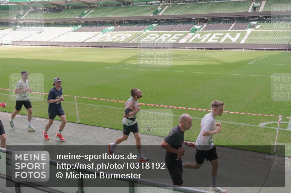 13.09.2026 - 21. swb-Marathon Bremen Michael Burmester http://msf.ph/oto/10318192 13.09.2026 12:53:31 Laufen im Stadion 102, 107, 145, 189, 313, 376, 385, 472, 481, 541, 560, 615, 616, 666, 675, 683, 696, 740, 755, 792, 816, 827, 982, 985, 987, 1033, 1056, 1076, 1207, 1232, 1252, 1297, 1419, 1433, 1445, 1468, 1528, 1542, 1551, 1631, 1646, 1658, 1664, 1704, 1707, 1814, 2007, 2043, 2055, 2203, 2280, 2350, 2362, 2401, 2422, 2454, 2480, 2498, 2499, 2623, 2701, 2767, 2820, 2824, 2858, 2882, 2913, 2962, 2971, 2997, 3054, 3085, 3149, 3236, 3336, 3362, 3413, 3448, 3830, 3988, 4283, 4475, 4605 meine-sportfotos.de