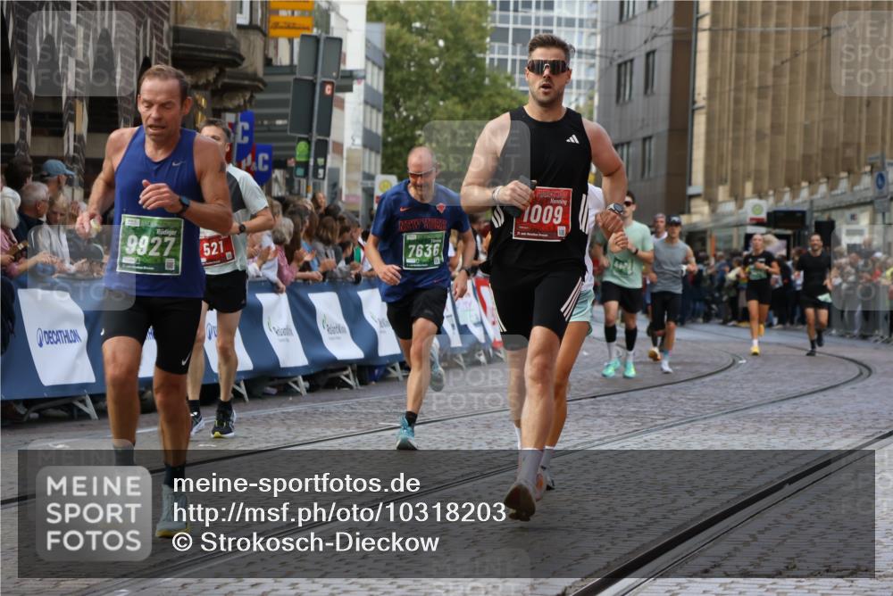 13.09.2026 - 21. swb-Marathon Bremen Strokosch-Dieckow http://msf.ph/oto/10318203 13.09.2026 13:07:08 Ziel 508, 521, 749, 788, 1009, 3127, 3910, 4574, 5238, 6784, 6951, 8580, 8888, 1863, 3043, 3118, 4743, 4808, 6053, 7636, 7876, 8980, 9927 meine-sportfotos.de