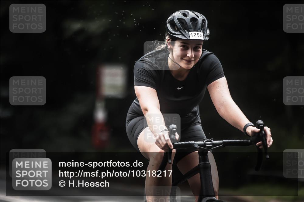 13.09.2026 - Stadtparktriathlon H.Heesch http://msf.ph/oto/10318217 13.09.2026 13:02:05 Radfahren 1217, 1232, 1248, 1255, 1287, 1329, 1355, 1373, 1411, 1425 meine-sportfotos.de