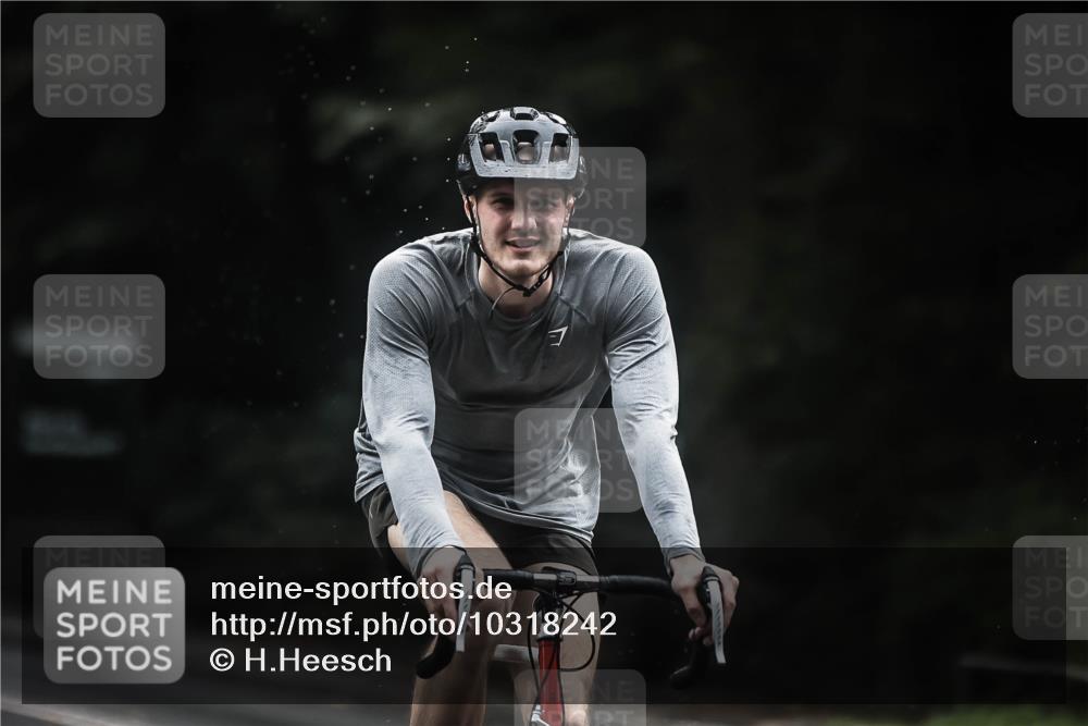 13.09.2026 - Stadtparktriathlon H.Heesch http://msf.ph/oto/10318242 13.09.2026 13:02:08 Radfahren 1217, 1255, 1273, 1287, 1373, 1411, 1425 meine-sportfotos.de
