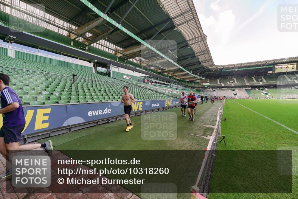 13.09.2026 - 21. swb-Marathon Bremen Michael Burmester http://msf.ph/oto/10318260 13.09.2026 13:16:14 Laufen im Stadion 134, 143, 153, 231, 263, 266, 267, 271, 300, 414, 449, 598, 612, 653, 990, 1047, 1185, 1312, 1465, 1539, 1825, 1874, 1987, 2013, 2218, 2235, 2259, 2351, 2359, 2363, 2381, 2385, 2386, 2466, 2468, 2484, 2562, 2579, 2664, 2667, 2678, 2690, 2691, 2698, 2737, 2760, 2778, 2783, 2797, 2799, 2821, 2846, 2859, 2861, 2874, 2958, 2974, 2996, 3001, 3075, 3133, 3157, 3165, 3185, 3213, 3237, 3265, 3331, 3355, 3366, 3382, 3387, 3486, 3501, 3506, 3512, 3670, 3680, 3829, 4306, 703 meine-sportfotos.de