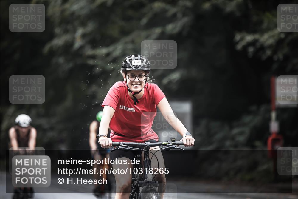 13.09.2026 - Stadtparktriathlon H.Heesch http://msf.ph/oto/10318265 13.09.2026 11:54:09 Radfahren 759, 762, 871, 882, 926 meine-sportfotos.de
