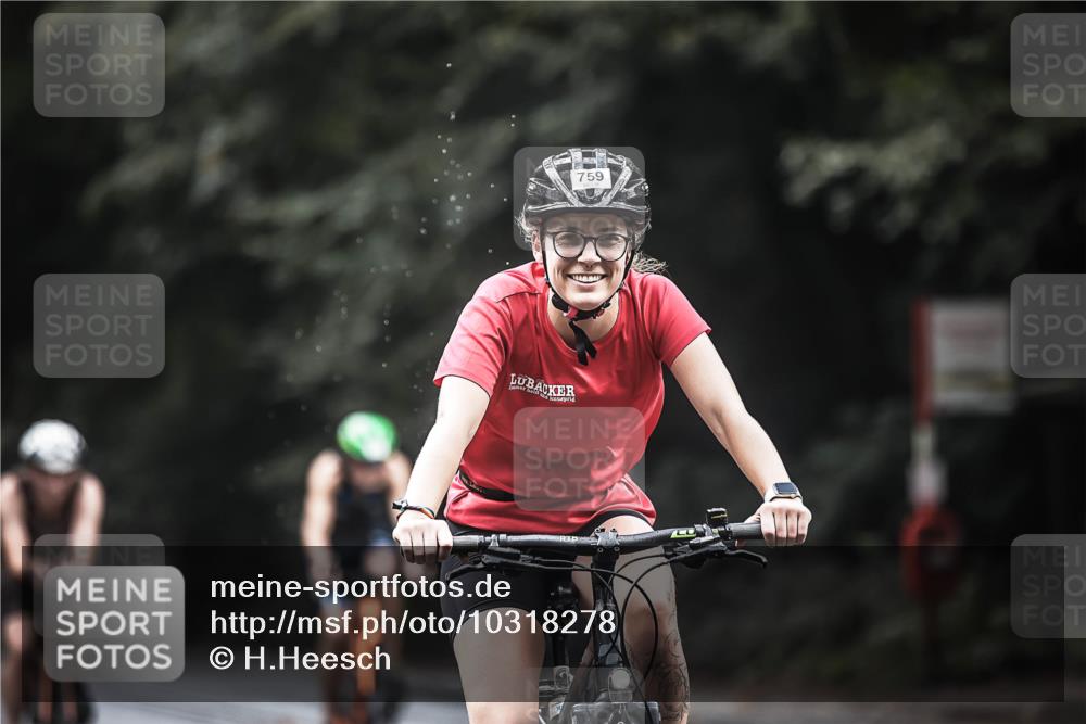 13.09.2026 - Stadtparktriathlon H.Heesch http://msf.ph/oto/10318278 13.09.2026 11:54:09 Radfahren 759, 762, 871, 882, 926 meine-sportfotos.de