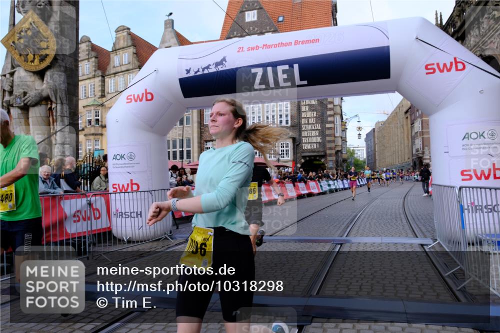 13.09.2026 - 21. swb-Marathon Bremen Tim E. http://msf.ph/oto/10318298 13.09.2026 10:57:49 Ziel 10177, 10226, 10300, 10394, 10517, 10518, 11106, 11245, 11365, 11480, 11498, 11609, 11734, 11965, 11966, 12037, 12111, 12222, 12372 meine-sportfotos.de