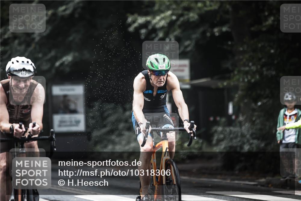 13.09.2026 - Stadtparktriathlon H.Heesch http://msf.ph/oto/10318306 13.09.2026 11:54:11 Radfahren 759, 882, 926 meine-sportfotos.de