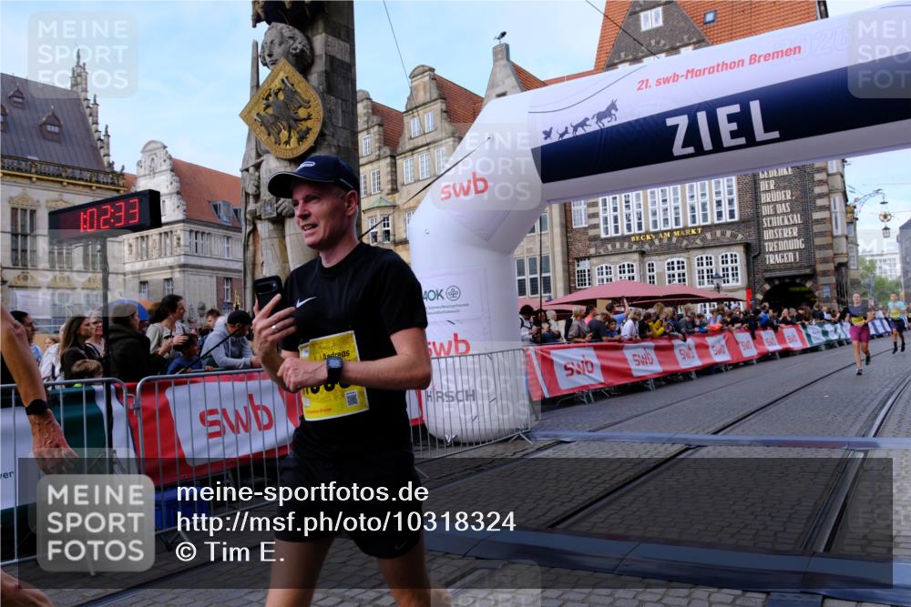 13.09.2026 - 21. swb-Marathon Bremen Tim E. http://msf.ph/oto/10318324 13.09.2026 10:57:50 Ziel 10177, 10226, 10300, 10394, 10517, 10518, 11106, 11245, 11365, 11480, 11498, 11609, 11734, 11965, 11966, 12037, 12111, 12222, 12264, 12372 meine-sportfotos.de