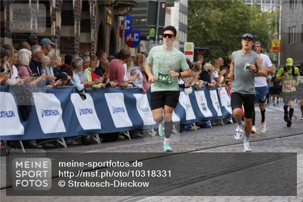 13.09.2026 - 21. swb-Marathon Bremen Strokosch-Dieckow http://msf.ph/oto/10318331 13.09.2026 13:07:12 Ziel 521, 749, 1009, 3127, 3794, 3973, 4574, 5238, 6784, 6951, 8580, 8888, 9708, 1863, 2706, 3043, 3118, 4743, 4808, 8060, 8098, 8980 meine-sportfotos.de