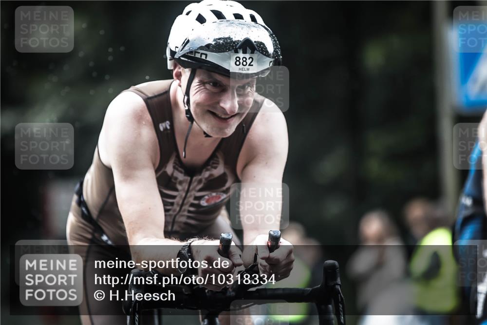 13.09.2026 - Stadtparktriathlon H.Heesch http://msf.ph/oto/10318334 13.09.2026 11:54:11 Radfahren 759, 882, 926 meine-sportfotos.de
