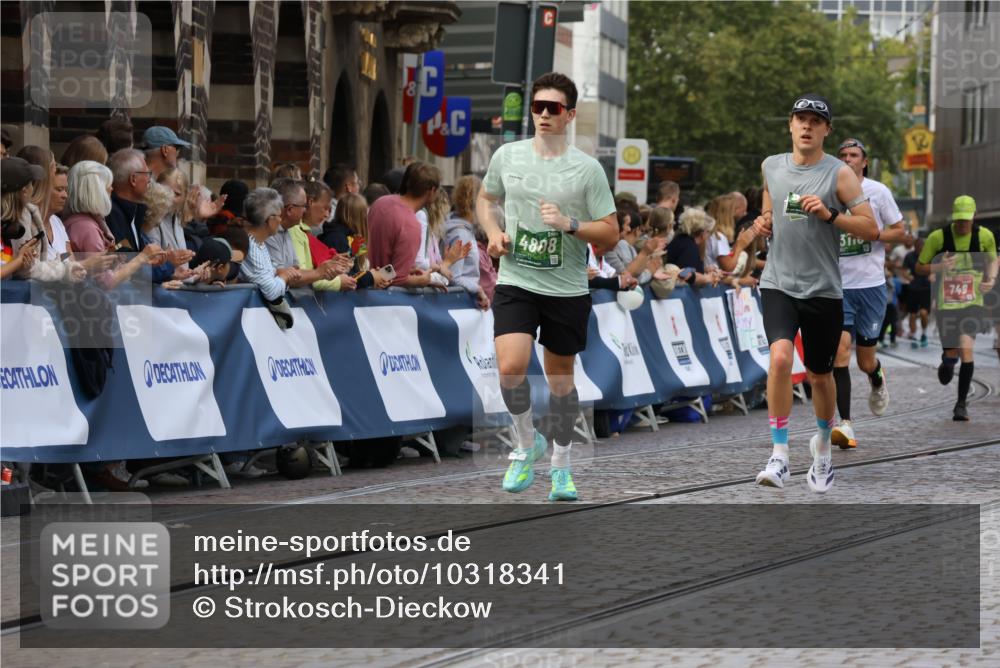 13.09.2026 - 21. swb-Marathon Bremen Strokosch-Dieckow http://msf.ph/oto/10318341 13.09.2026 13:07:12 Ziel 521, 749, 1009, 3127, 3794, 3973, 4574, 5238, 6784, 6951, 8580, 8888, 9708, 1863, 2706, 3043, 3118, 4743, 4808, 8060, 8098, 8980 meine-sportfotos.de