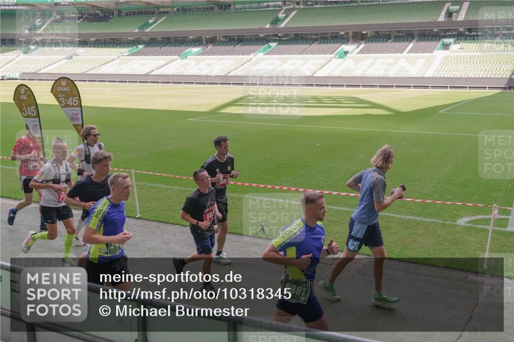 13.09.2026 - 21. swb-Marathon Bremen Michael Burmester http://msf.ph/oto/10318345 13.09.2026 12:53:37 Laufen im Stadion 102, 107, 145, 189, 313, 376, 385, 472, 481, 541, 560, 615, 616, 666, 675, 683, 696, 740, 755, 792, 816, 827, 982, 985, 987, 1033, 1056, 1076, 1207, 1232, 1252, 1297, 1419, 1433, 1445, 1468, 1528, 1542, 1551, 1631, 1646, 1658, 1664, 1704, 1707, 1814, 2007, 2043, 2055, 2203, 2280, 2350, 2362, 2401, 2422, 2454, 2480, 2498, 2499, 2623, 2701, 2767, 2820, 2824, 2858, 2882, 2913, 2962, 2971, 2997, 3054, 3085, 3149, 3236, 3336, 3357, 3362, 3413, 3448, 3988, 4283, 4605 meine-sportfotos.de