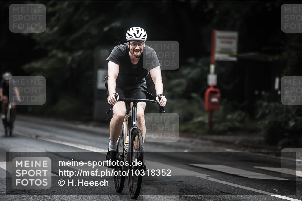 13.09.2026 - Stadtparktriathlon H.Heesch http://msf.ph/oto/10318352 13.09.2026 13:02:15 Radfahren 1204, 1262, 1273, 1356, 1373, 1395, 1396, 1425 meine-sportfotos.de