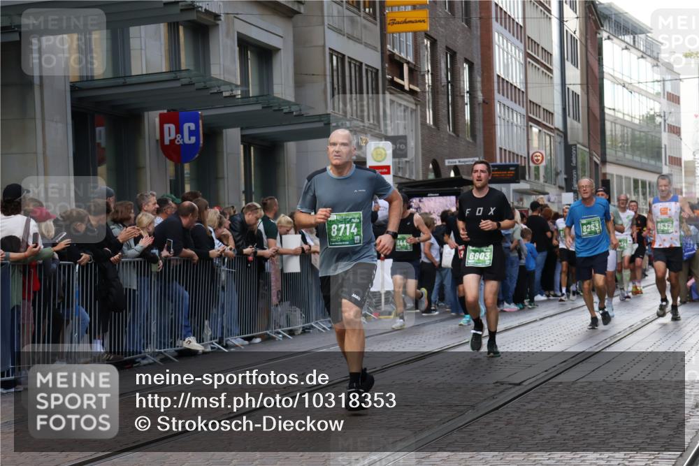 13.09.2026 - 21. swb-Marathon Bremen Strokosch-Dieckow http://msf.ph/oto/10318353 13.09.2026 13:17:08 Ziel 560, 842, 2008, 2234, 3148, 3760, 4171, 4805, 5041, 5550, 6095, 6734, 6759, 6803, 7901, 8100, 8250, 8253, 8446, 8532, 8714, 9075, 385, 472, 1970, 2052, 2319, 3246, 3706, 3961, 4137, 4156, 6049, 6531, 6624, 6704, 6819, 6953, 7284, 7297, 7387, 8111, 8418, 8858 meine-sportfotos.de