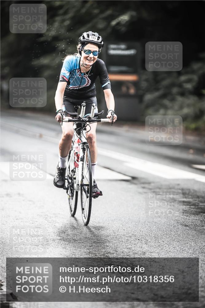 13.09.2026 - Stadtparktriathlon H.Heesch http://msf.ph/oto/10318356 13.09.2026 11:54:21 Radfahren 789, 824, 885, 933 meine-sportfotos.de