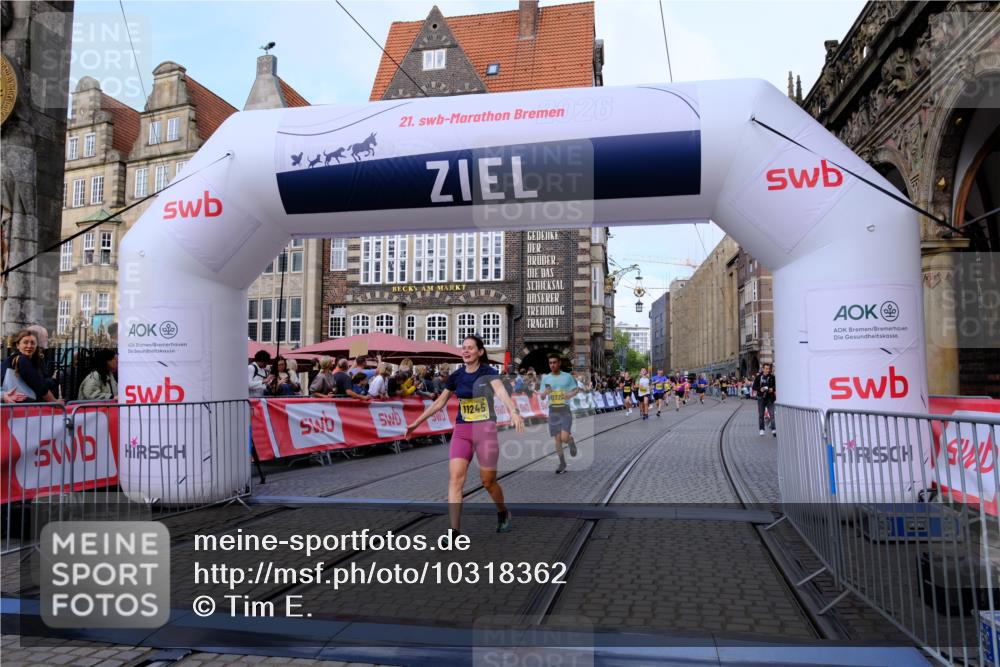 13.09.2026 - 21. swb-Marathon Bremen Tim E. http://msf.ph/oto/10318362 13.09.2026 10:57:53 Ziel 10177, 10300, 10394, 10460, 11106, 11245, 11365, 11480, 11498, 11532, 11568, 11734, 11965, 11966, 12037, 12111, 12222, 12264, 12372 meine-sportfotos.de
