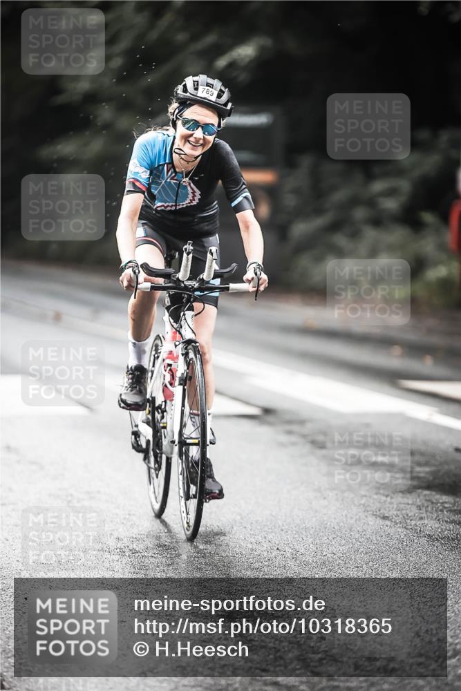 13.09.2026 - Stadtparktriathlon H.Heesch http://msf.ph/oto/10318365 13.09.2026 11:54:22 Radfahren 789, 824, 885, 933 meine-sportfotos.de