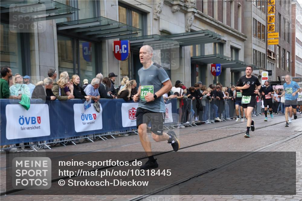 13.09.2026 - 21. swb-Marathon Bremen Strokosch-Dieckow http://msf.ph/oto/10318445 13.09.2026 13:17:10 Ziel 560, 771, 842, 1297, 2008, 2234, 3148, 3760, 4171, 4805, 5041, 5550, 6095, 6734, 6803, 7901, 8100, 8250, 8253, 8446, 8532, 8714, 9075, 9400, 385, 1970, 2052, 2319, 3246, 3706, 3961, 4137, 4156, 4805, 6049, 6624, 6704, 6759, 6819, 6953, 7284, 7297, 7387, 8111, 8418, 8858 meine-sportfotos.de