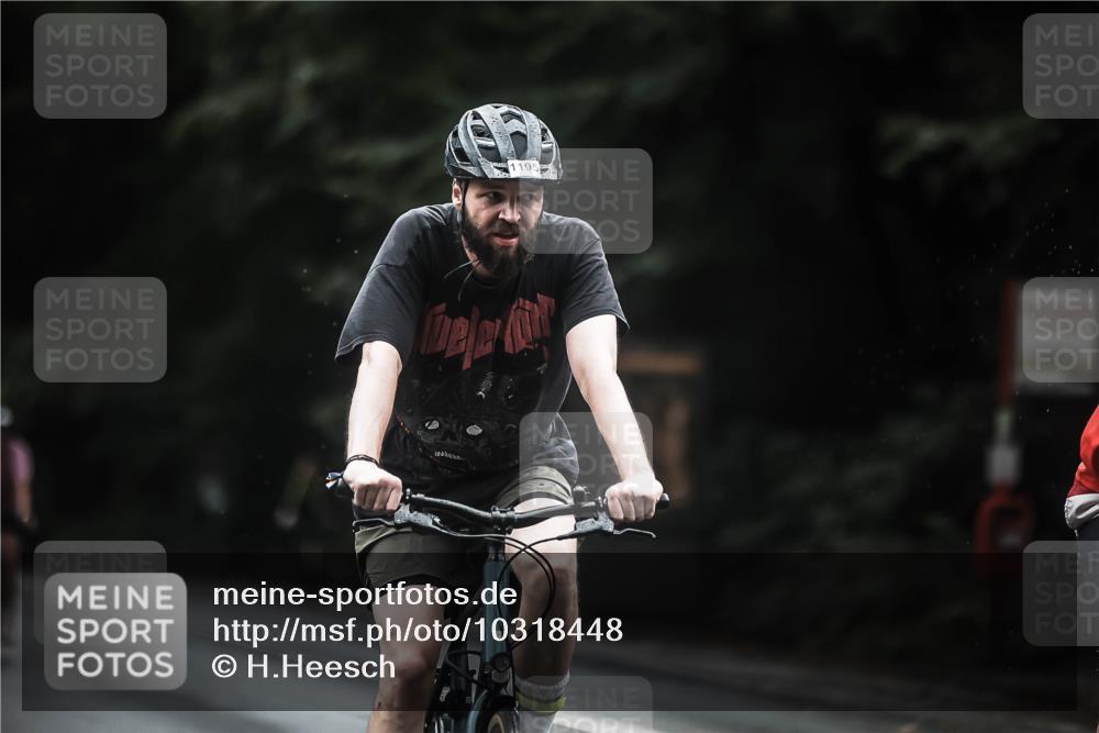 13.09.2026 - Stadtparktriathlon H.Heesch http://msf.ph/oto/10318448 13.09.2026 13:02:25 Radfahren 1195, 1347, 1356, 1363, 1364, 1380, 1395, 1396 meine-sportfotos.de