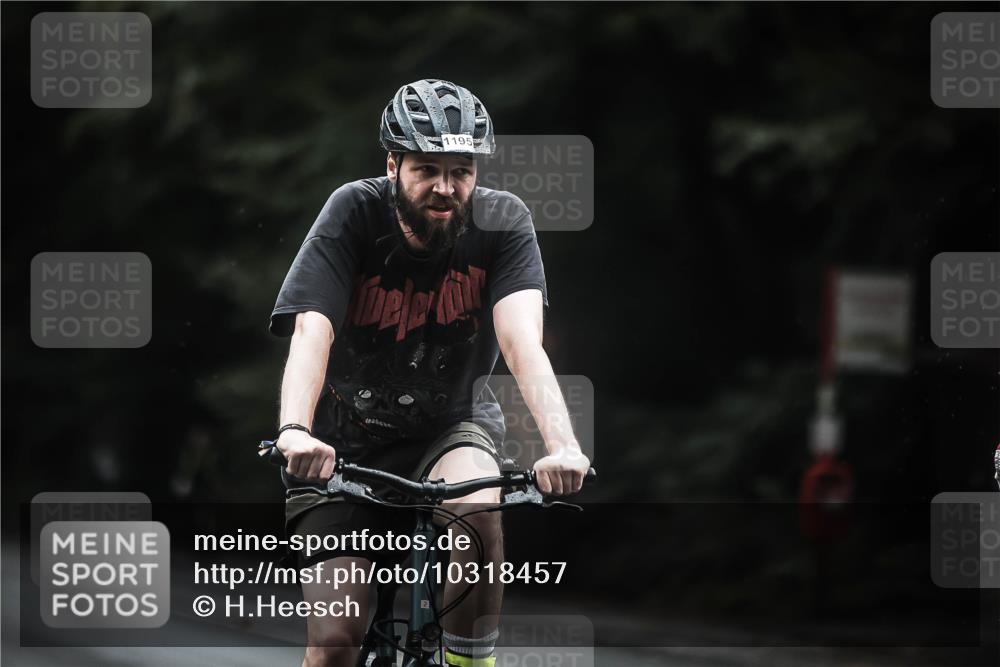 13.09.2026 - Stadtparktriathlon H.Heesch http://msf.ph/oto/10318457 13.09.2026 13:02:25 Radfahren 1195, 1347, 1356, 1363, 1364, 1380, 1395, 1396 meine-sportfotos.de