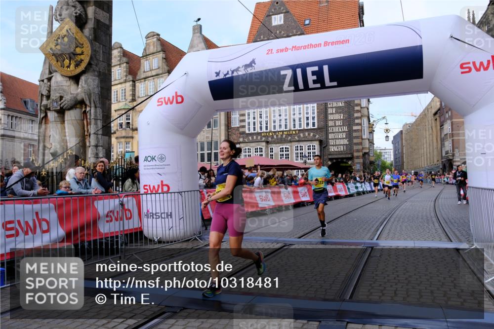 13.09.2026 - 21. swb-Marathon Bremen Tim E. http://msf.ph/oto/10318481 13.09.2026 10:57:54 Ziel 10177, 10300, 10394, 10460, 11106, 11153, 11245, 11365, 11480, 11498, 11532, 11568, 11734, 11965, 11966, 12037, 12111, 12222, 12264, 12372 meine-sportfotos.de