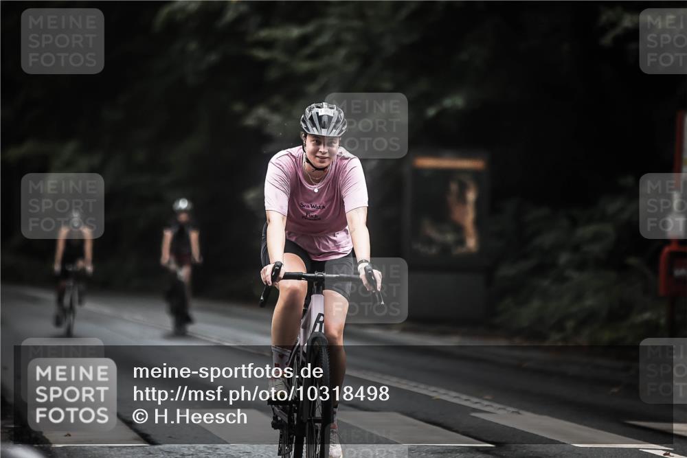 13.09.2026 - Stadtparktriathlon H.Heesch http://msf.ph/oto/10318498 13.09.2026 13:02:28 Radfahren 1195, 1334, 1347, 1363, 1364, 1380, 1408 meine-sportfotos.de