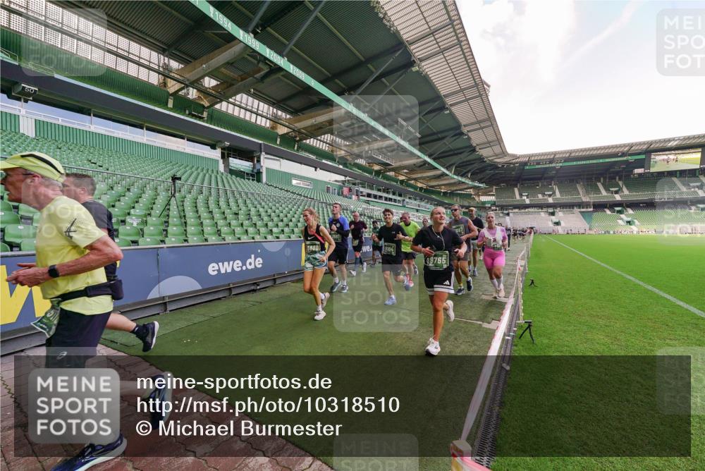 13.09.2026 - 21. swb-Marathon Bremen Michael Burmester http://msf.ph/oto/10318510 13.09.2026 13:16:43 Laufen im Stadion 134, 143, 153, 231, 263, 267, 271, 449, 588, 598, 612, 653, 990, 1057, 1185, 1312, 1465, 1539, 1813, 1825, 1874, 1987, 2013, 2067, 2096, 2218, 2259, 2351, 2363, 2381, 2385, 2386, 2389, 2419, 2468, 2532, 2550, 2562, 2579, 2586, 2655, 2664, 2667, 2678, 2698, 2760, 2778, 2783, 2797, 2799, 2821, 2846, 2859, 2874, 2974, 2984, 2996, 3001, 3075, 3104, 3133, 3157, 3165, 3185, 3195, 3213, 3237, 3265, 3314, 3331, 3366, 3382, 3387, 3431, 3479, 3486, 3501, 3506, 3512, 3829 meine-sportfotos.de