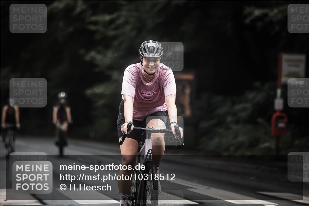 13.09.2026 - Stadtparktriathlon H.Heesch http://msf.ph/oto/10318512 13.09.2026 13:02:28 Radfahren 1195, 1334, 1347, 1363, 1364, 1380, 1408 meine-sportfotos.de