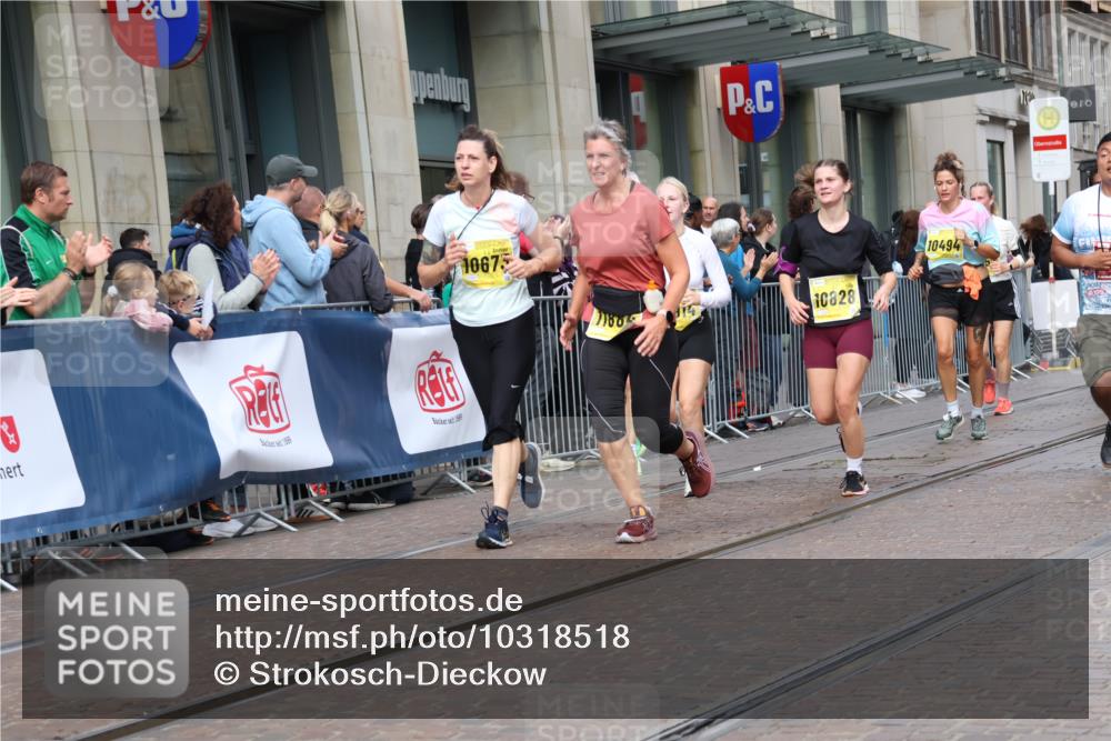13.09.2026 - 21. swb-Marathon Bremen Strokosch-Dieckow http://msf.ph/oto/10318518 13.09.2026 10:58:01 Ziel 10249, 10494, 10530, 10673, 10750, 10798, 10828, 10903, 10914, 10931, 10932, 11004, 11120, 11131, 11152, 11202, 11295, 11384, 11388, 11403, 11420, 11455, 11686, 11750, 11752, 11884, 11906, 11952, 11953, 12017, 12092, 12180, 12386, 12387, 12441, 12482, 12518, 10078, 10460, 10543, 10559, 10565, 10604, 10707, 10728, 10826, 10903, 11136, 11153, 11332, 11532, 11568, 11824, 11856, 11863, 12228, 12231, 12264, 12427, 12551 meine-sportfotos.de